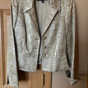 Carmen Marc Valvo Gold Blazer with Textured Elegance